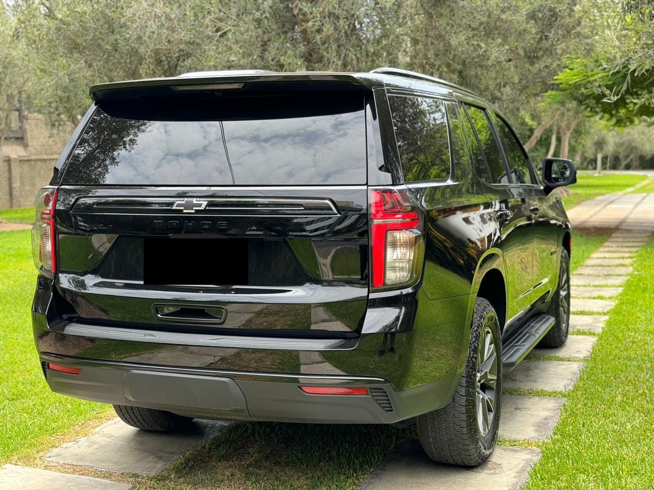 Suburban Blindado — 1 / 4