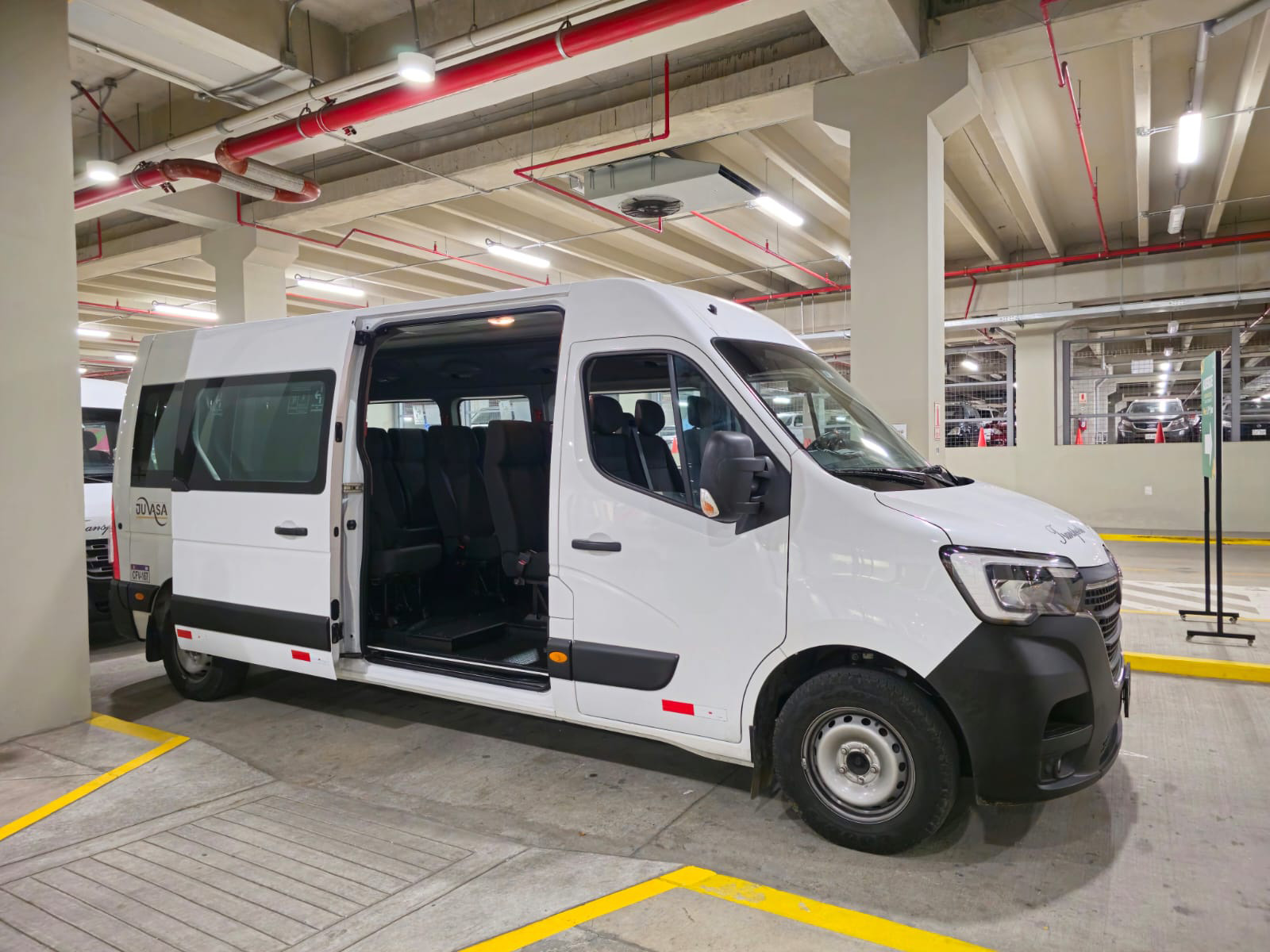 Renault Master — 1 / 5