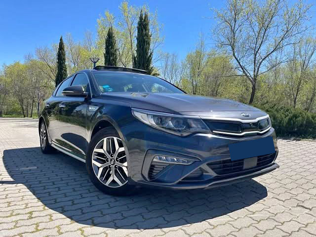 Kia Optima — 1 / 7